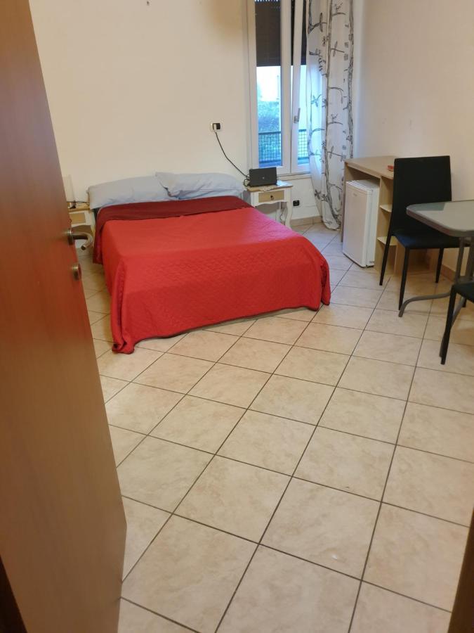 Romeo1 Apartment Gallarate Bagian luar foto
