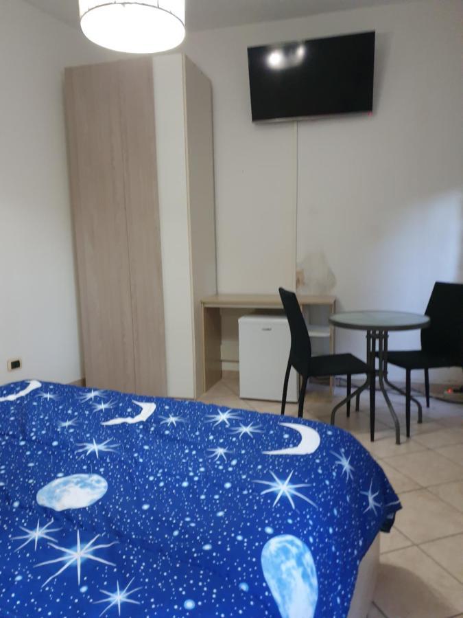 Romeo1 Apartment Gallarate Bagian luar foto